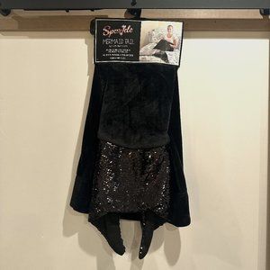 Sparkle & Plush Mermaid Tail Throw Blanket